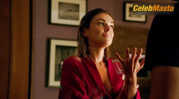 Photo Gallery: Serinda Swan in Graceland photo 14