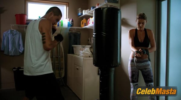 Photo Gallery: Serinda Swan in Graceland photo 26