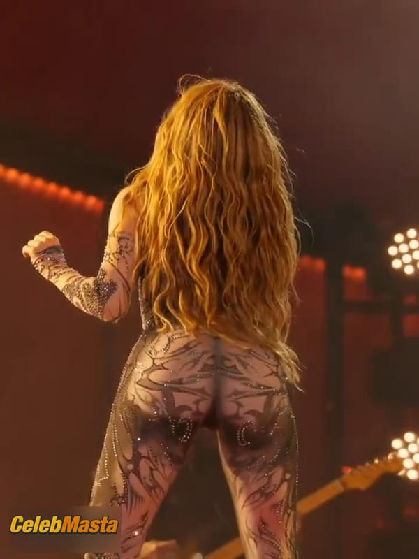 Photo Gallery: Shakira in Arte Concert photo 7
