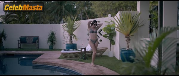 Shelley Hennig Photos from Fluxx photo 14