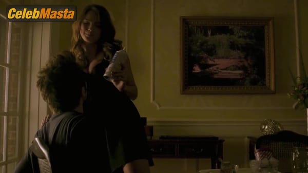 Shelley Hennig Photo Gallery from The Secret Circle photo 17