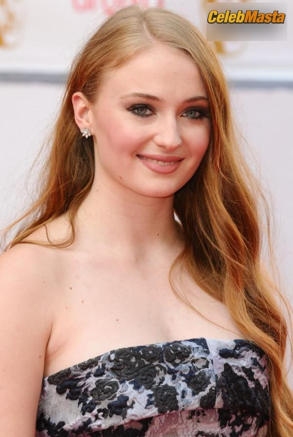 Sophie Turner Photo Set: On The Red Carpet photo 5