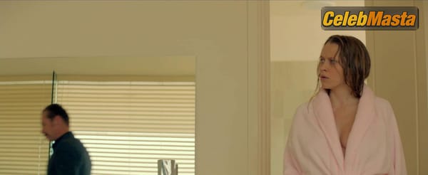 Teresa Palmer Photo Gallery from Kill Me Three Times photo 2