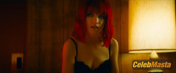 Photo Gallery: Willa Fitzgerald in Strange Darling photo 9