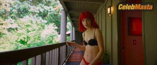 Photo Gallery: Willa Fitzgerald in Strange Darling photo 12