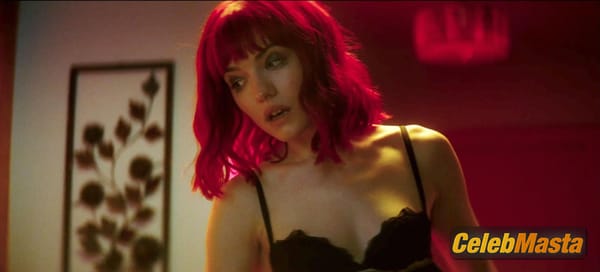 Photo Gallery: Willa Fitzgerald in Strange Darling photo 35
