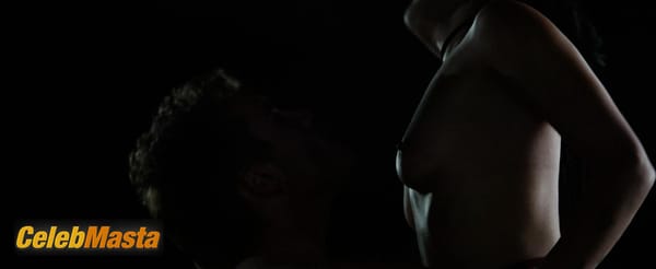 Photo Gallery: Zoe Kravitz in Vincent N Roxxy photo 14