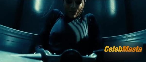 Zoe Saldana Scene Photos Gallery from Colombiana photo 4