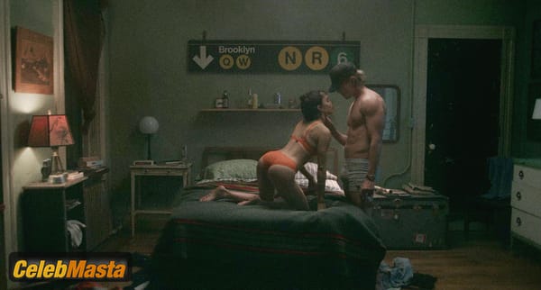 Zoe Kravitz Photos from Caught Stealing photo 32
