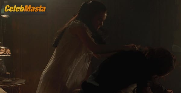 Photo Gallery: Winona Ryder in Dracula photo 6