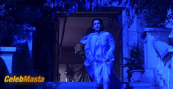 Photo Gallery: Winona Ryder in Dracula photo 8