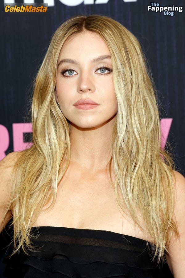 Sydney Sweeney See Through Dress at the Reality Premiere, New York photo 25