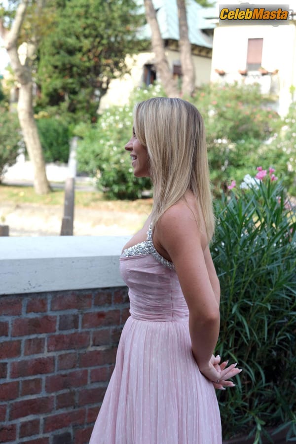 Sydney Sweeney at the Miumiu Photocall, Venice Film Festival photo 19