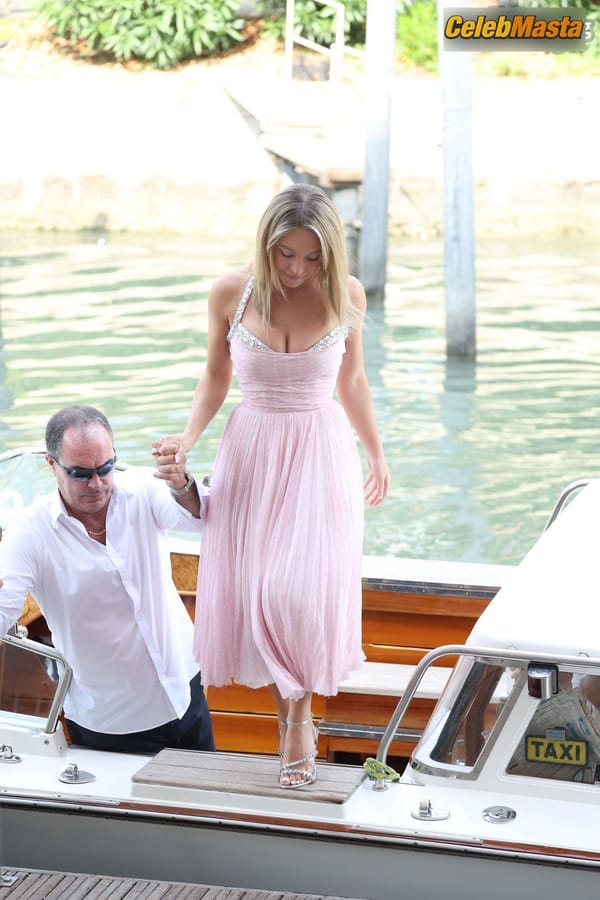 Sydney Sweeney at the Miumiu Photocall, Venice Film Festival photo 20
