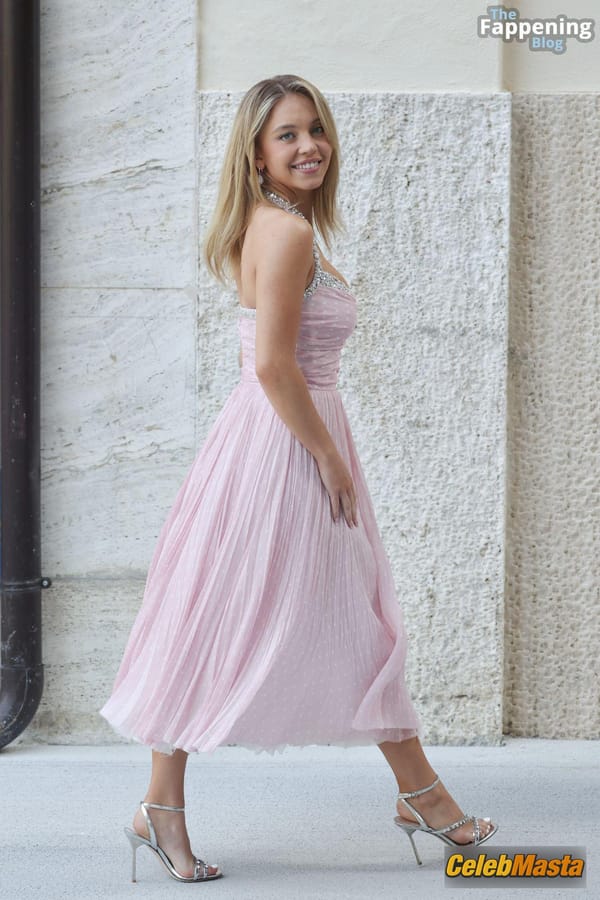 Sydney Sweeney at the Miumiu Photocall, Venice Film Festival photo 31