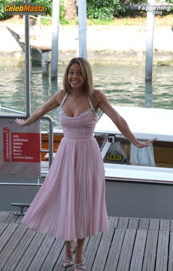 Sydney Sweeney at the Miumiu Photocall, Venice Film Festival photo 33