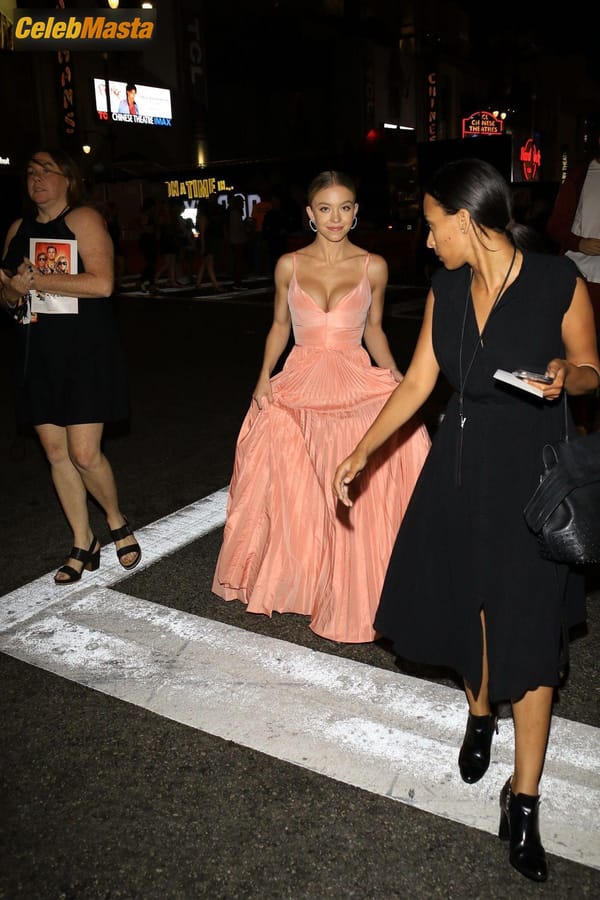 Sydney Sweeney arrives at the Sony Pictures ‘Once Upon A TimeIn Hollywood’ Los Angeles Premiere in Hollywood, California photo 22