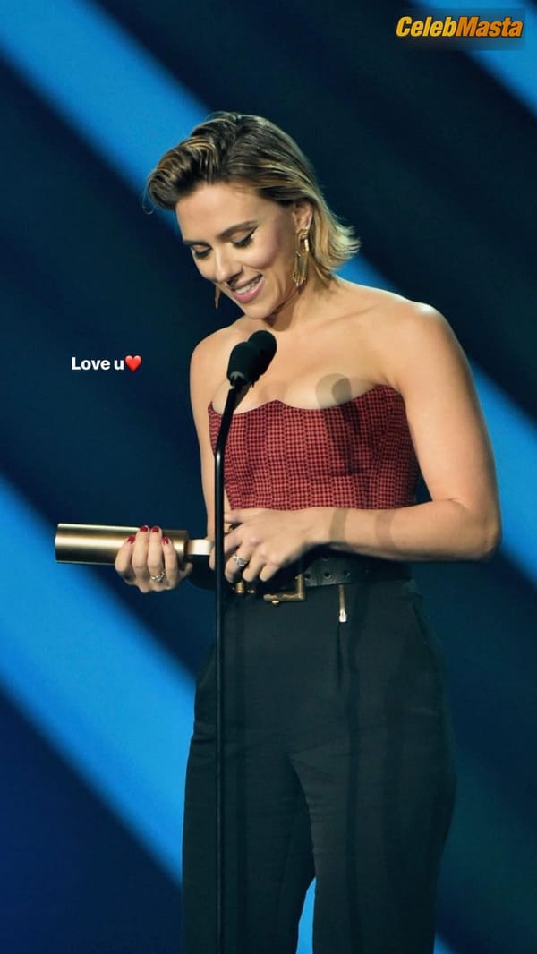 Scarlett Johansson at the Annual People’s Choice Awards Ceremony in Santa Monica photo 39