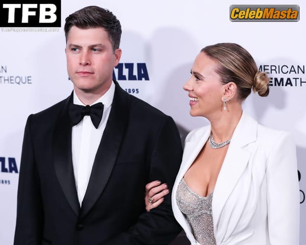 Scarlett Johansson Tits at the American Cinematheque Awards, Beverly Hills photo 15