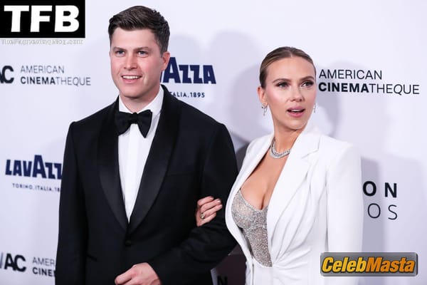 Scarlett Johansson Tits at the American Cinematheque Awards, Beverly Hills photo 18
