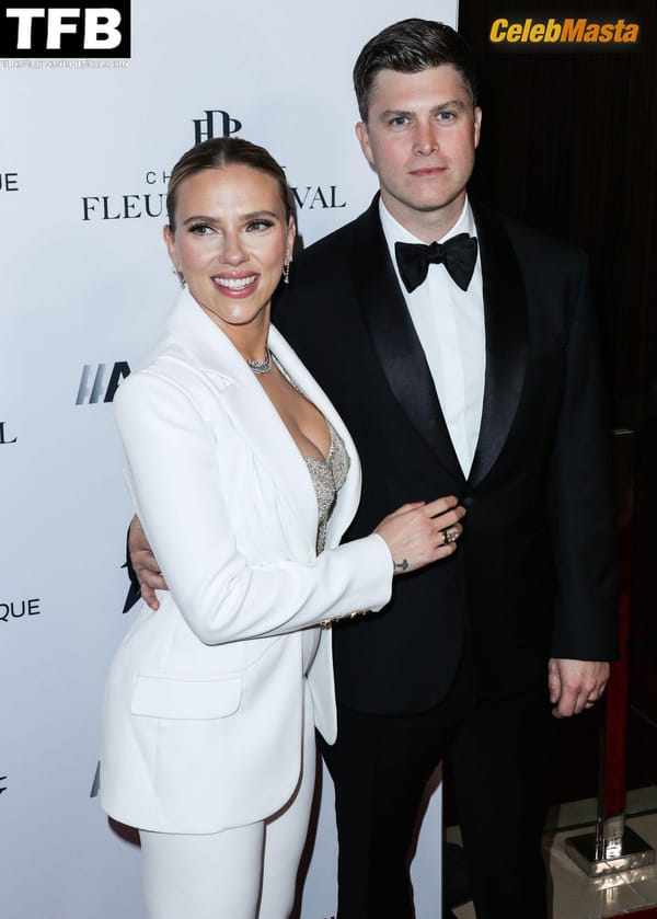 Scarlett Johansson Tits at the American Cinematheque Awards, Beverly Hills photo 26