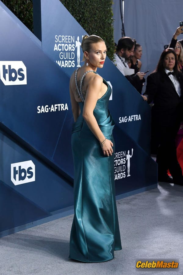 Scarlett Johansson at the 26th Screen Actors Guild Awards at the Los Angeles Shrine Auditorium and Expo Hall photo 25