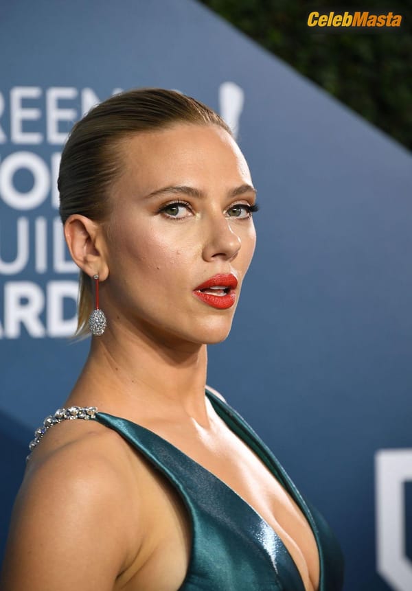 Scarlett Johansson at the 26th Screen Actors Guild Awards at the Los Angeles Shrine Auditorium and Expo Hall photo 35