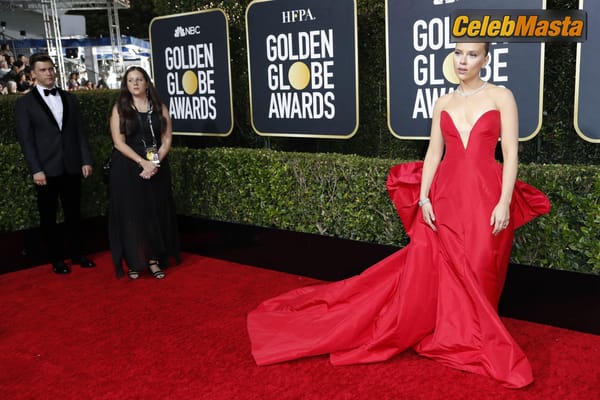 Scarlett Johansson arriving at the 77th Golden Globe Awards at the Beverly Hilton photo 25