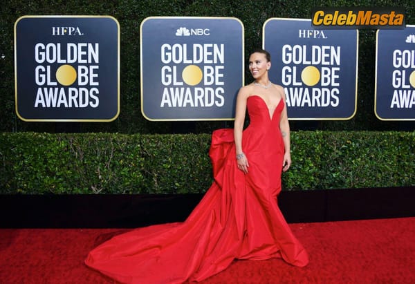 Scarlett Johansson arriving at the 77th Golden Globe Awards at the Beverly Hilton photo 26