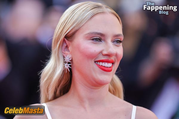 Scarlett Johansson Look at the Cannes Red Carpet photo 7