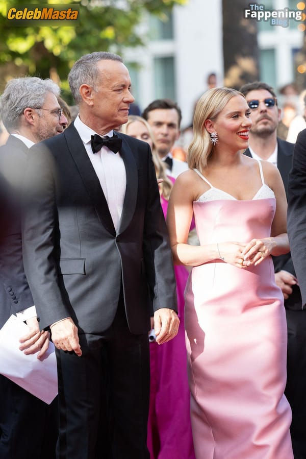 Scarlett Johansson Look at the Cannes Red Carpet photo 8