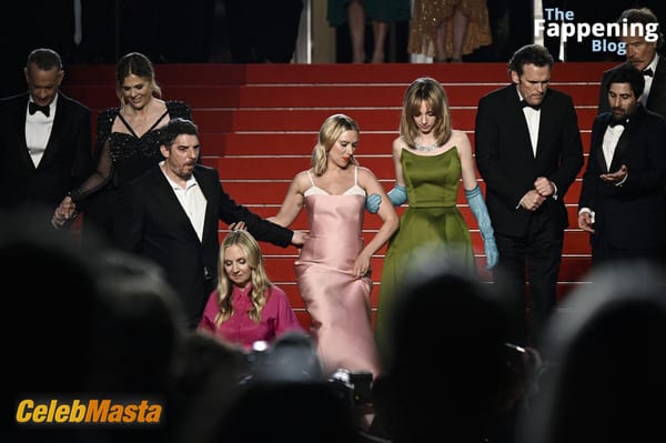 Scarlett Johansson Look at the Cannes Red Carpet photo 27