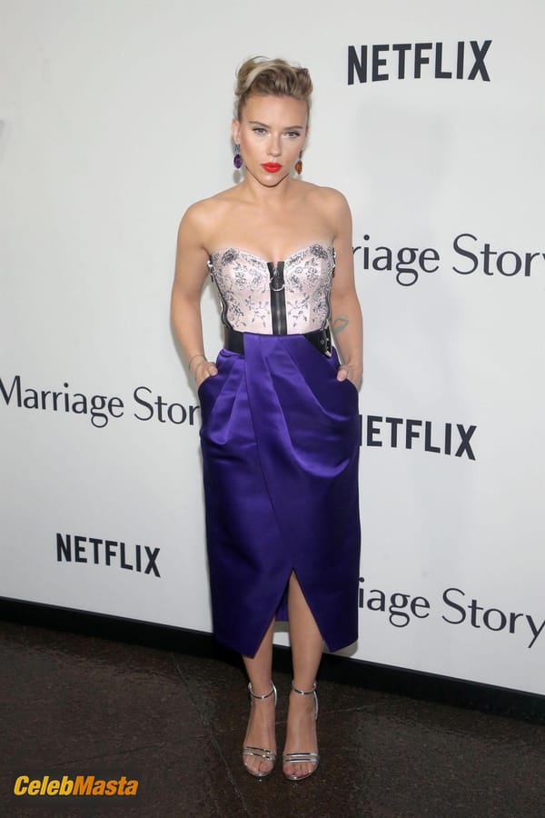 Scarlett Johansson at the Premiere of Netflix’s ‘Marriage Story’ at DGA in Los Angeles, California photo 8