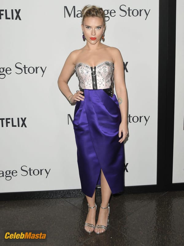 Scarlett Johansson at the Premiere of Netflix’s ‘Marriage Story’ at DGA in Los Angeles, California photo 11