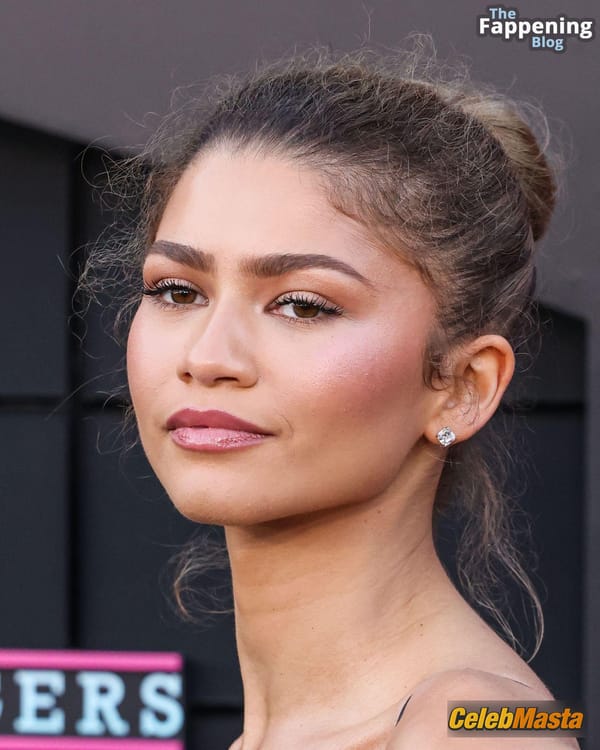 Zendaya in Vera Wang at the Challengers Premiere, LA photo 27