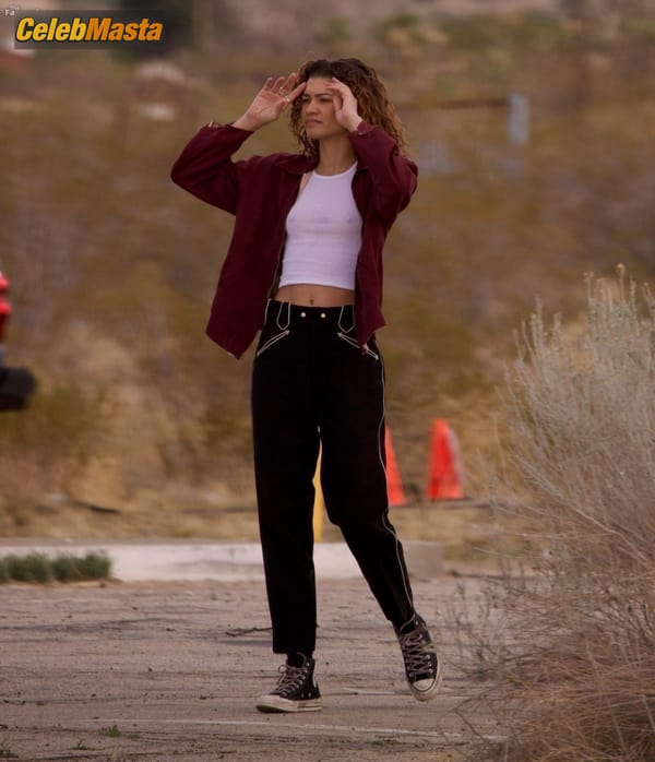 Zendaya Pokies on Euphoria Set in Palmdale photo 37