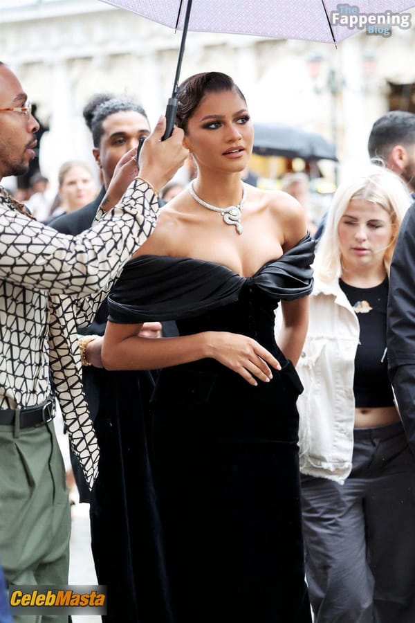 Zendaya Cleavage at Bulgari’s Venetian Party photo 27
