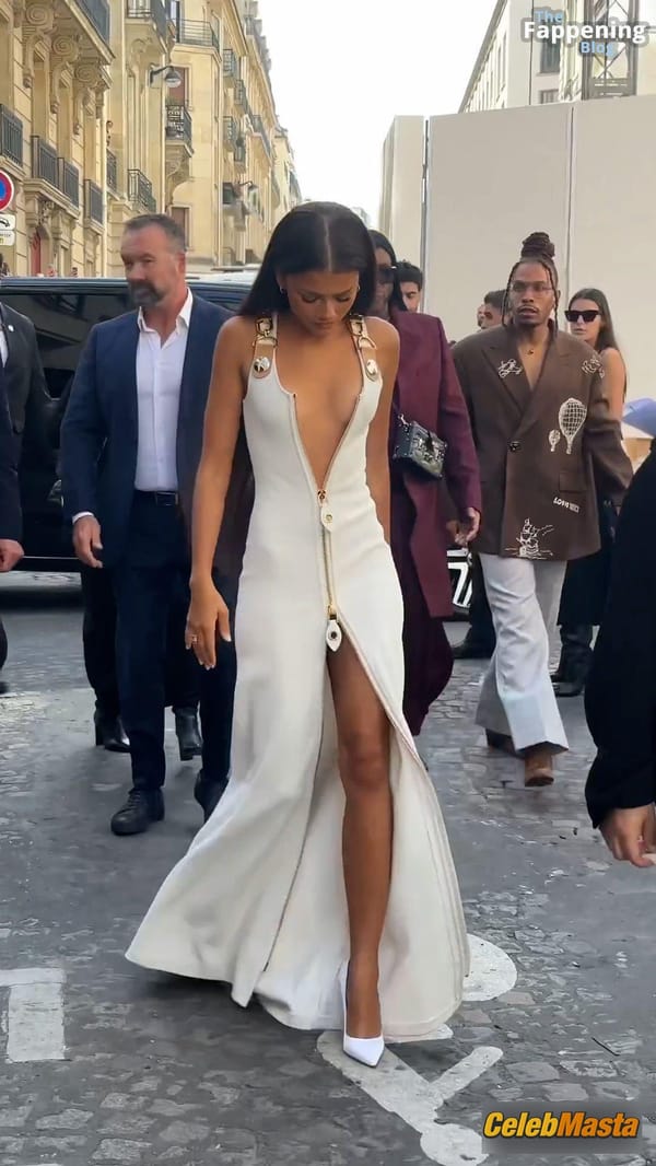 Zendaya in a White Dress at the Louis Vuitton Womenswear Spring/Summer Show photo 38