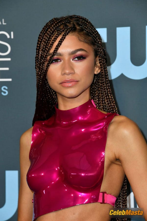 Zendaya Boob Cast at the 25th Annual Critics’ Choice Awards, Santa Monica photo 24