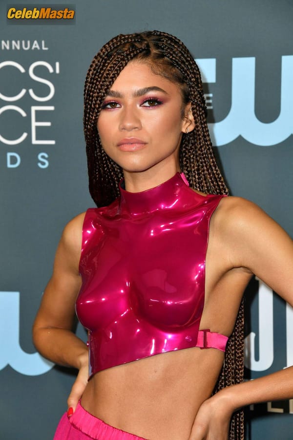 Zendaya Boob Cast at the 25th Annual Critics’ Choice Awards, Santa Monica photo 28