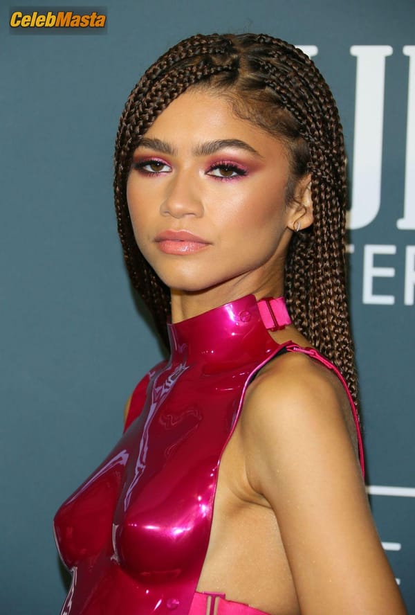 Zendaya Boob Cast at the 25th Annual Critics’ Choice Awards, Santa Monica photo 42