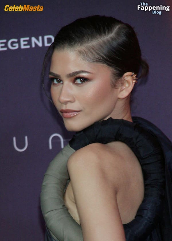 Zendaya at the Dune: Part Two Photocall, Mexico City photo 39