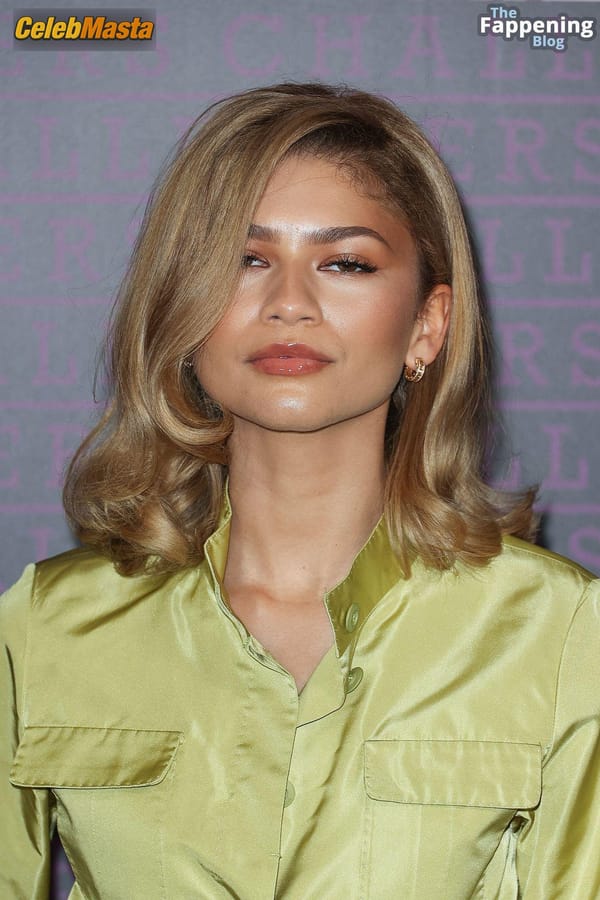 Zendaya at the Challengers Photocall, Paris photo 44