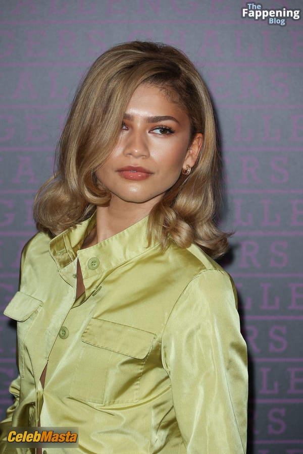 Zendaya at the Challengers Photocall, Paris photo 58