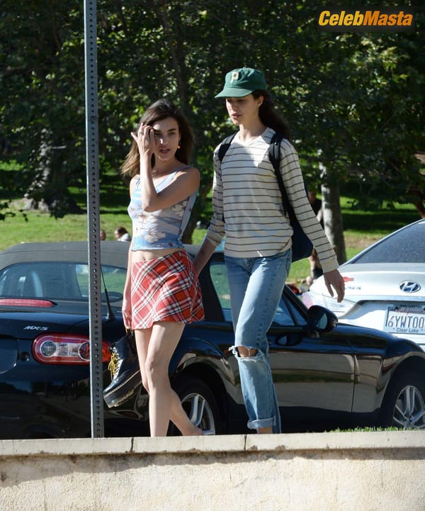 Rainey Qualley Braless Showing Tits at Silverlake in Los Angeles photo 29