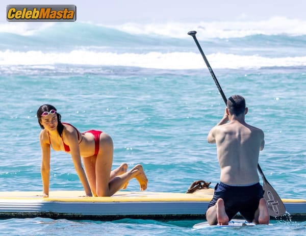 Margaret Qualley Bikini With Jack Antonoff in Hawaii photo 25