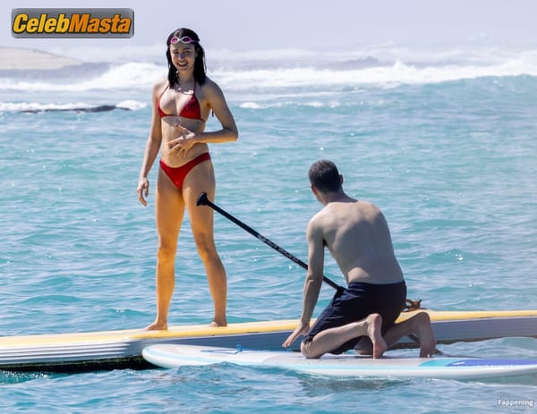 Margaret Qualley Bikini With Jack Antonoff in Hawaii photo 56