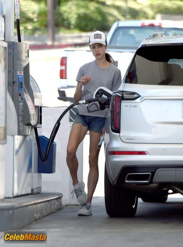 Margaret Qualley fills up her tank with some gas amid the COVID-19 pandemic in Los Angeles, California photo 13