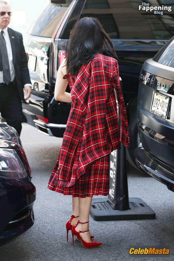 Jenna Ortega in New York City Streets photo 27