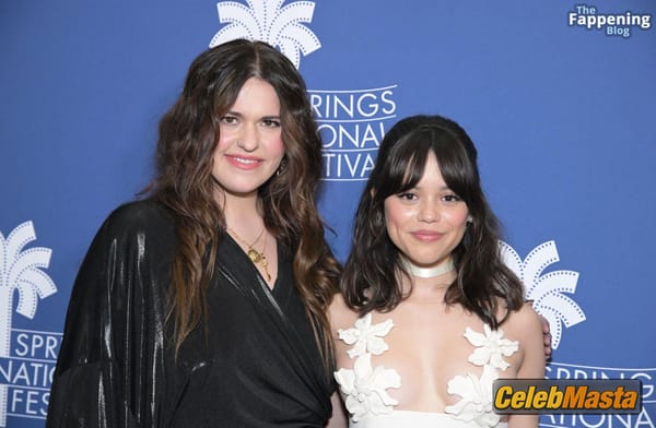Jenna Ortega Legs And Cleavage In A Floral Dress At Miller’s Girl Premiere photo 52